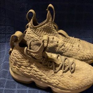 Youth lebron 15  basketball shoes